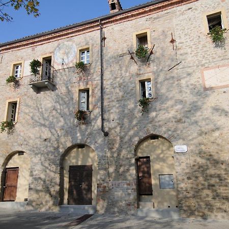 Dimora Storico Romantica Il Sole E La Luna Cerretto Langhe ภายนอก รูปภาพ
